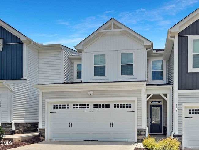 Building Photo - 136 Kobus Ct