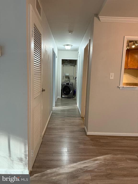 Building Photo - 10570 Main St