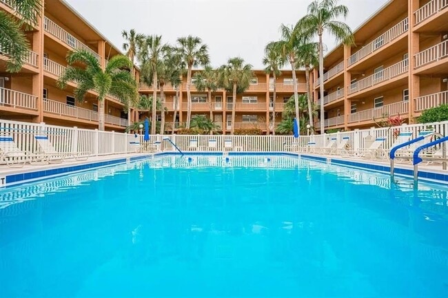 Building Photo - 12760 Indian Rocks Rd
