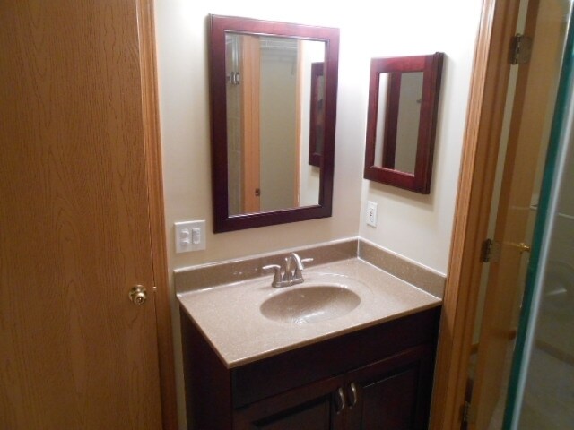 Building Photo - 79 Brooksedge Dr E