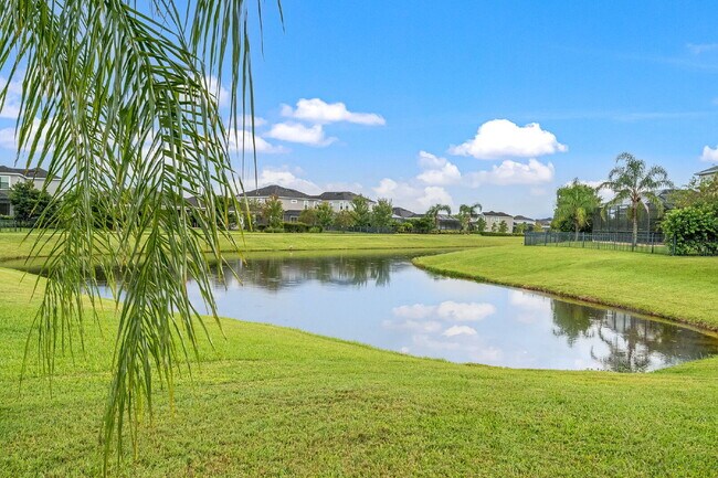 Building Photo - 4 bedroom, 3.5 bathroom in desirable Trasona!