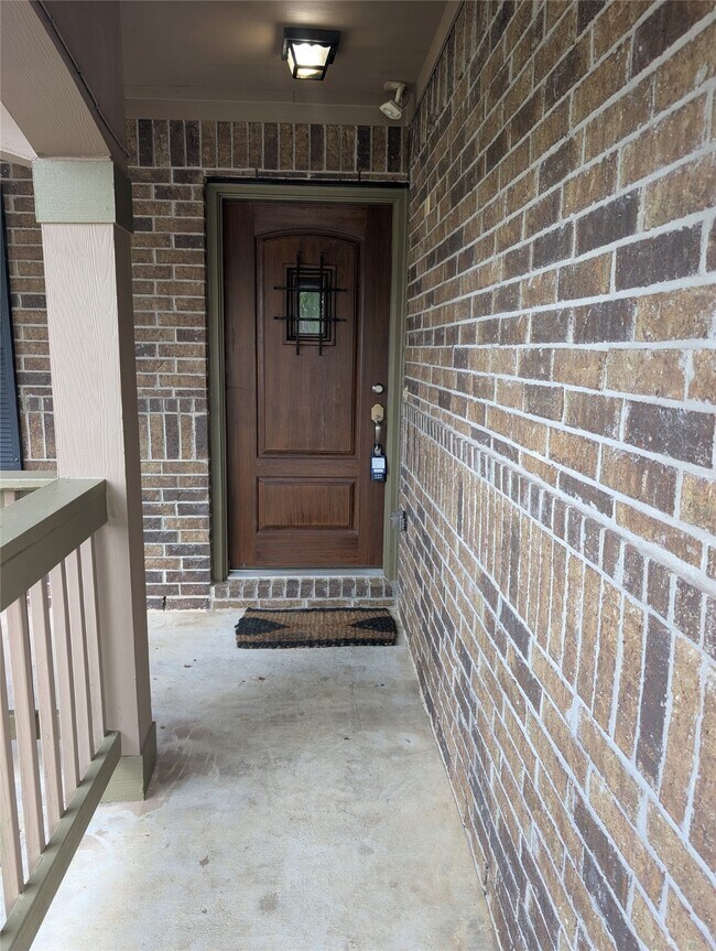 Building Photo - 18918 Bluestone Hollow Ln