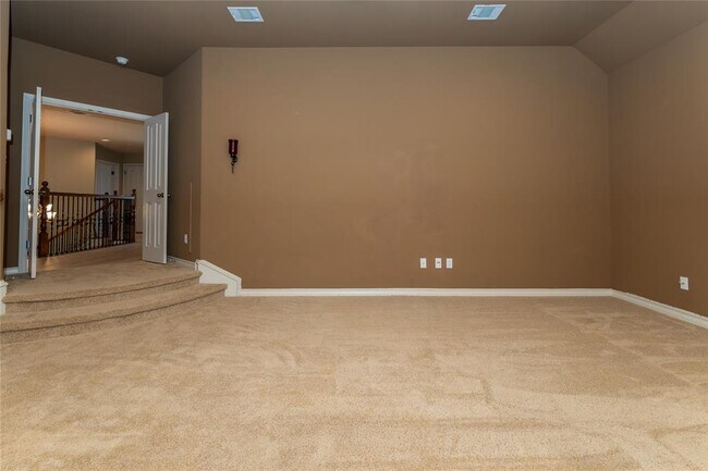 Building Photo - 604 Riley Trl