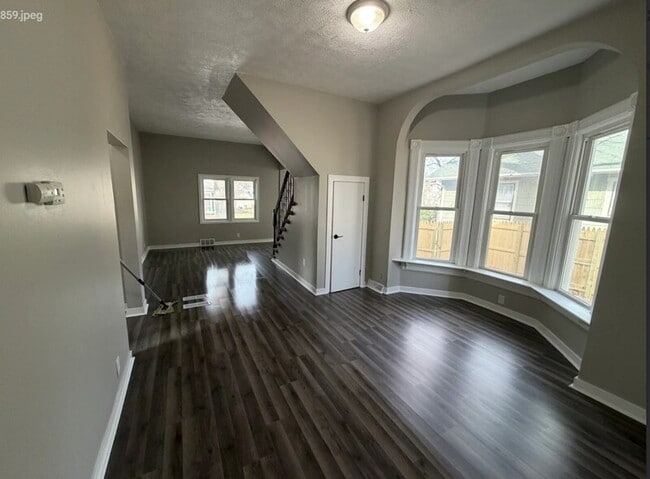 Building Photo - 3251 Orchard St
