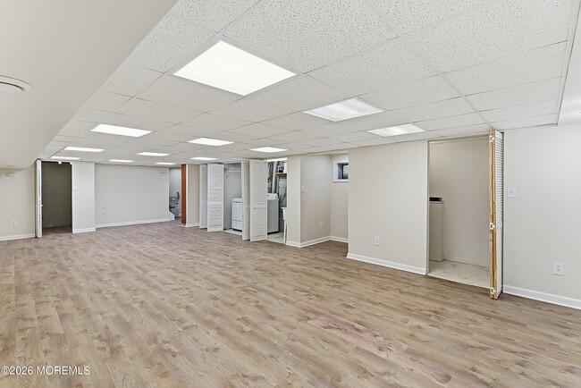 Building Photo - 1201 Normandy Ct