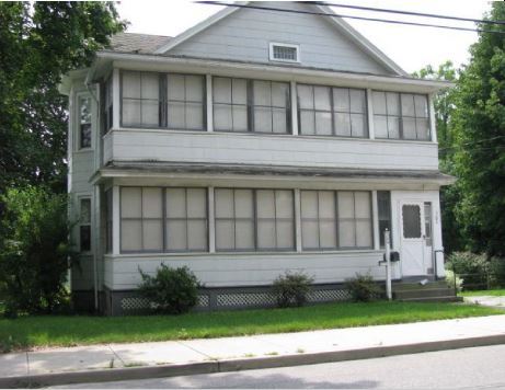 Building Photo - 384 Valley St