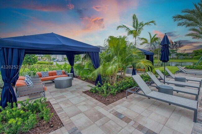 Building Photo - 2163 Appleton Cir S