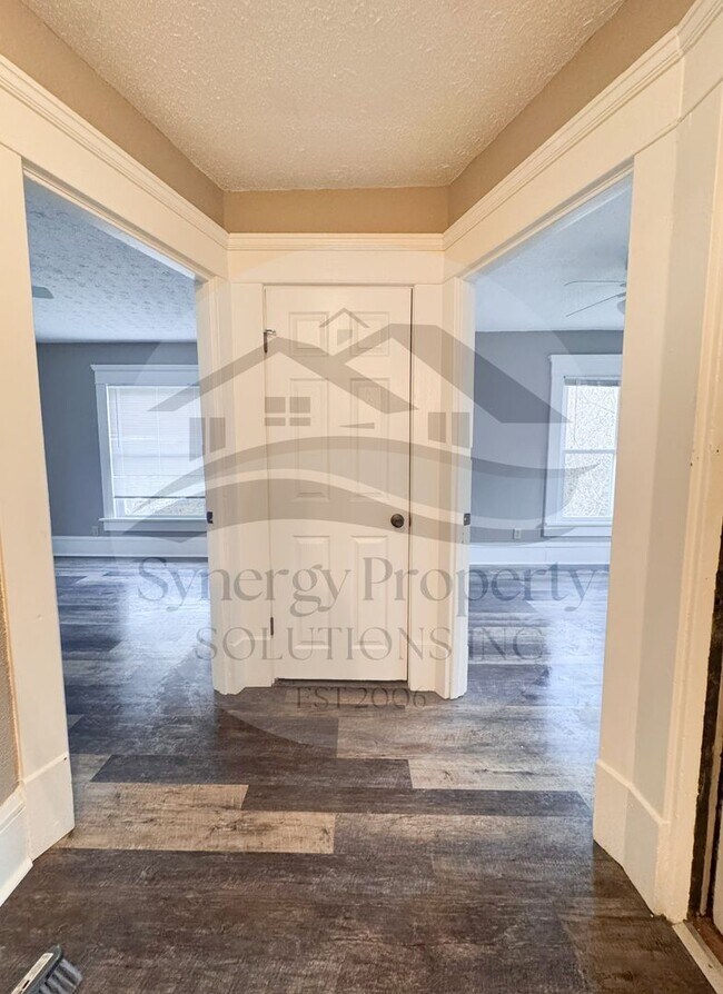 Building Photo - 403 Sherman Pl