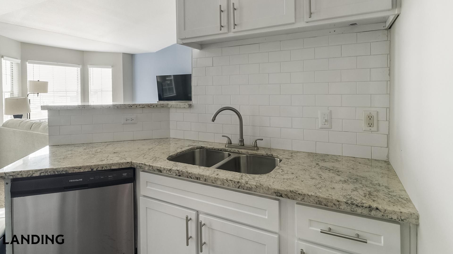 Building Photo - 3419 Fountains Dr