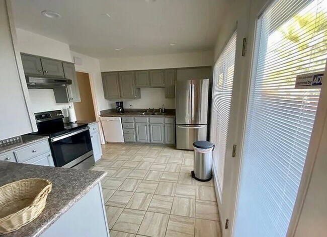 Building Photo - CONCORD - Beatifully updated home with RV parking & private backyard