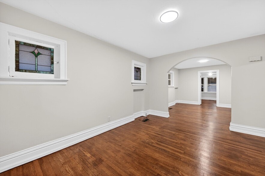 Building Photo - 6135 Newport Ave