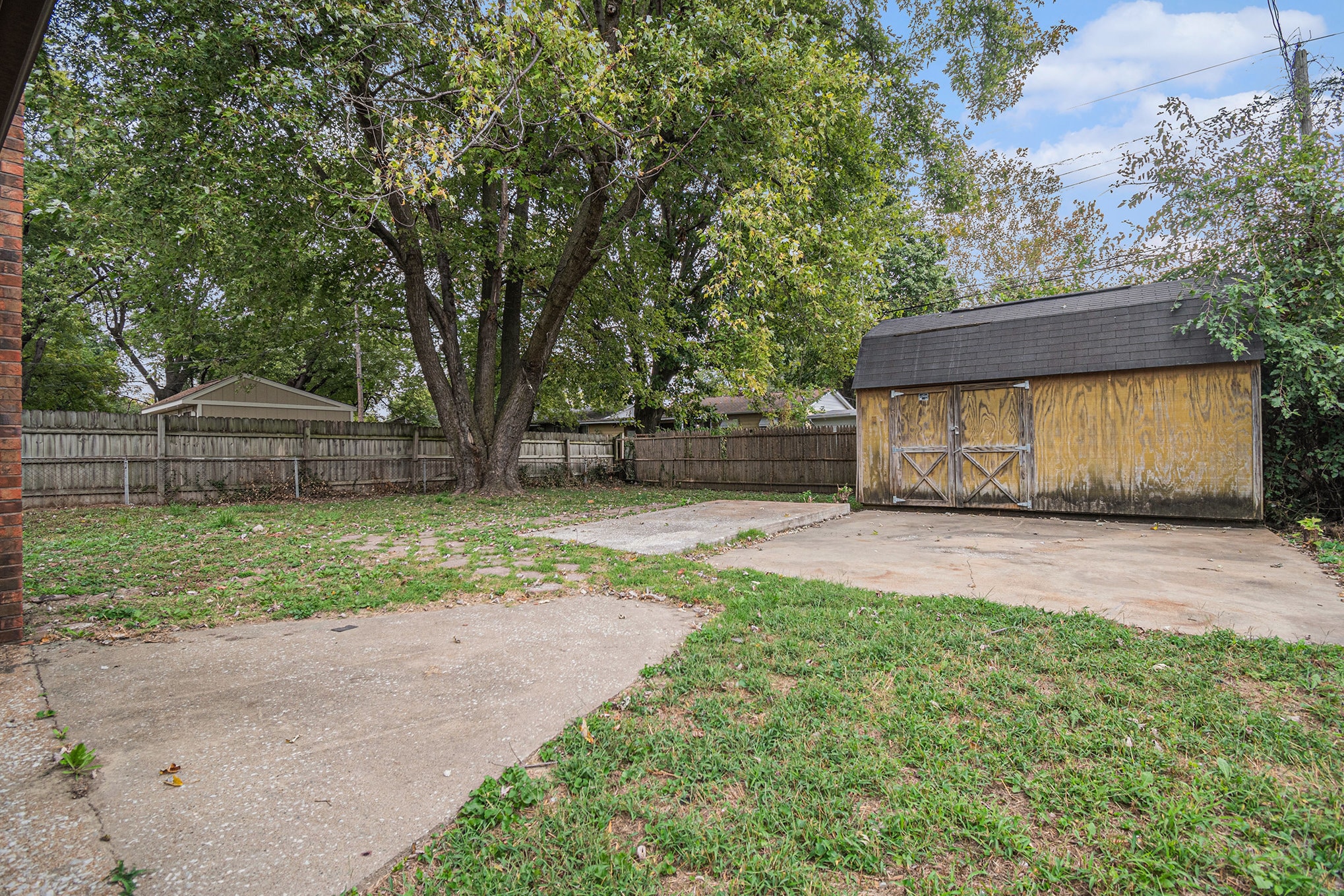 Building Photo - 126 Saint Robert Dr