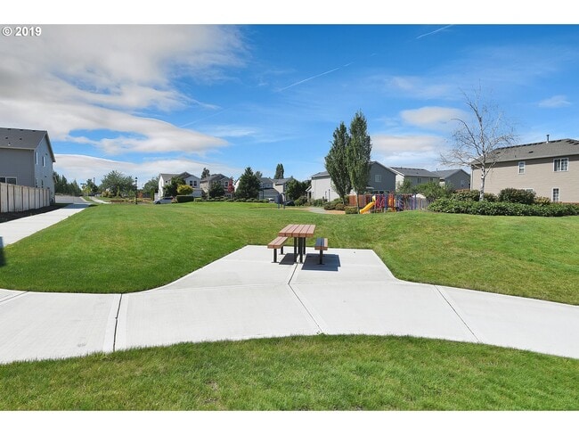 Building Photo - 23078 NE Sockeye St