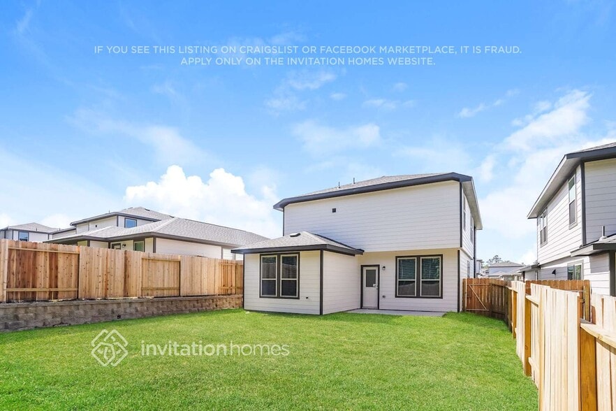 Building Photo - 24919 Aconite Ln