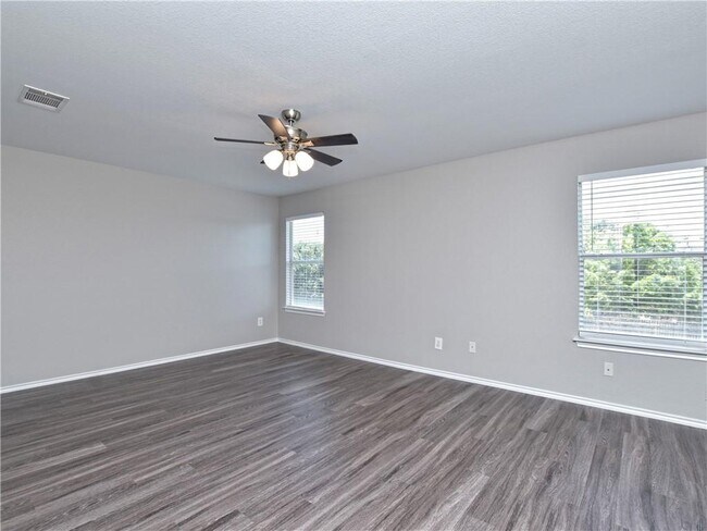 Building Photo - 1172 Shadow Creek Blvd