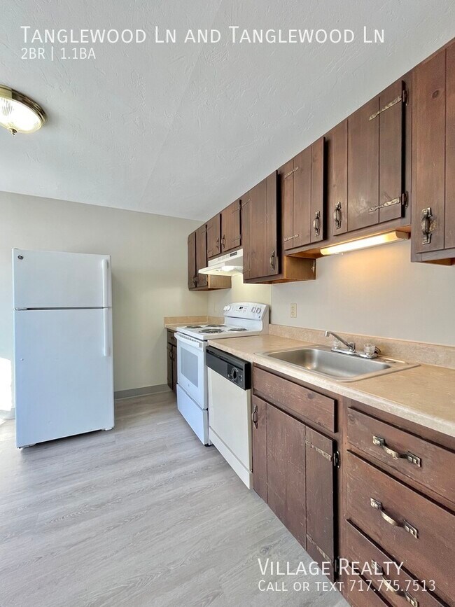 Building Photo - 442 Tanglewood Ln