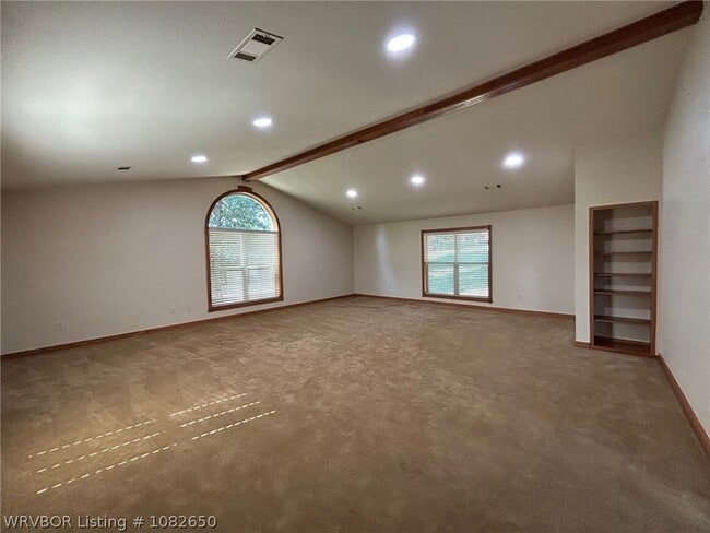 Building Photo - 1450 N Ulmer St