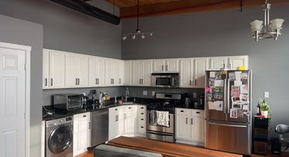 Building Photo - 471 Silver St