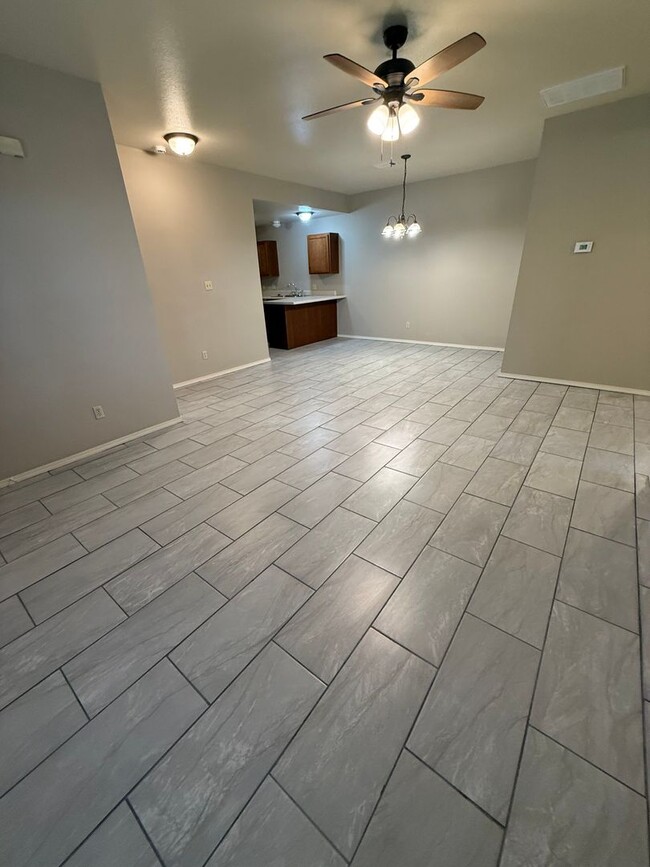 Building Photo - 1528 N 24th St