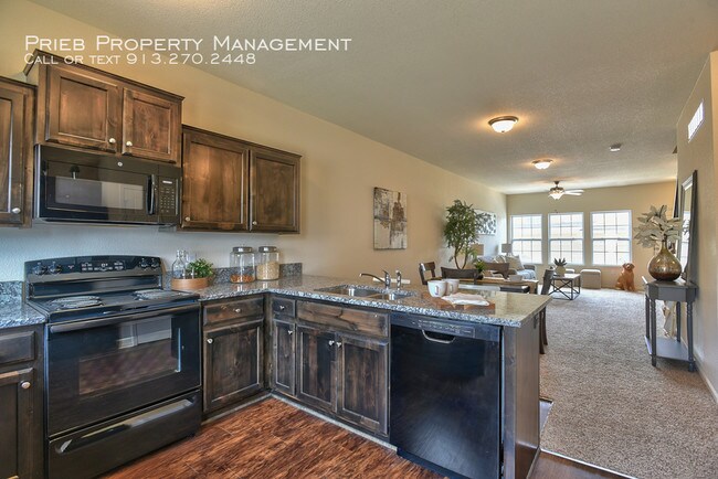 Building Photo - Prairie Haven Townhome - Available July 16th