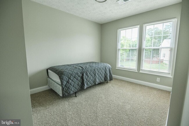 Building Photo - Townhome Chestnut Cove