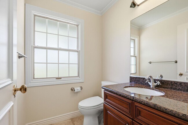 Building Photo - Stunning 3,488 Sq. Ft. Home with Pool & 3-...