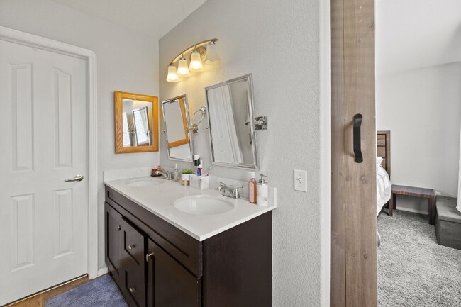 Building Photo - Bright & Spacious 4-Bedroom Home with Open-Concept Living, Fenced Yard & 2-Car Garage