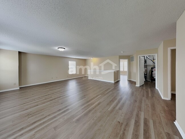 Building Photo - 626 Hickory Pine Dr