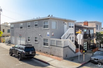 Building Photo - 142 30th St., 2923 Manhattan Ave.