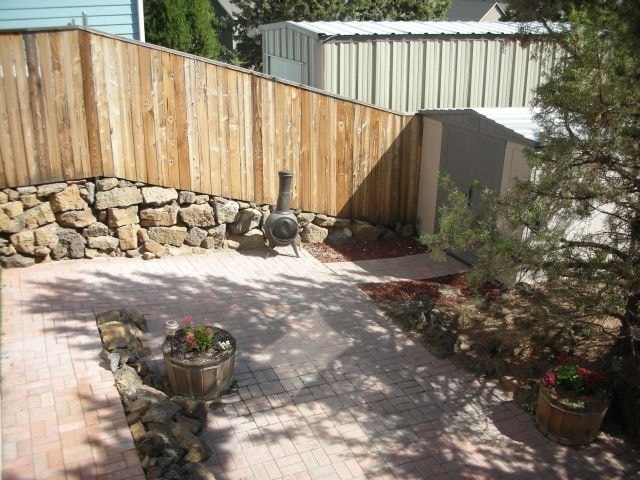 Building Photo - 4 Bedroom Home in NE Bend!