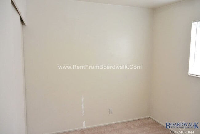 Building Photo - 4637 Harman Dr