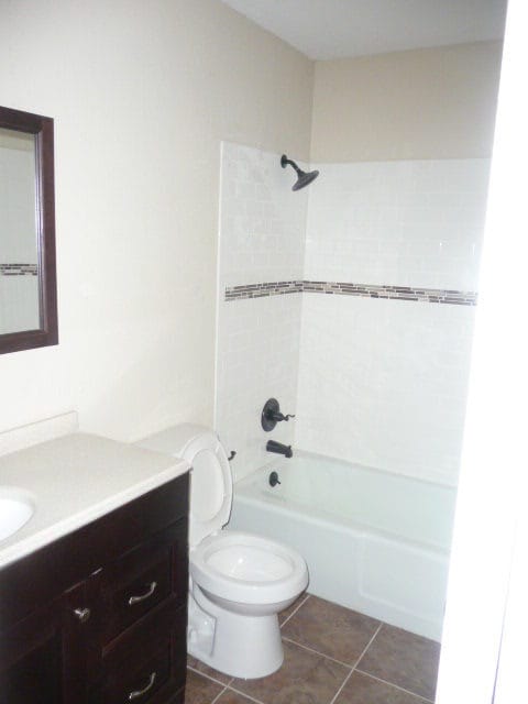 Building Photo - Newly Remodeled