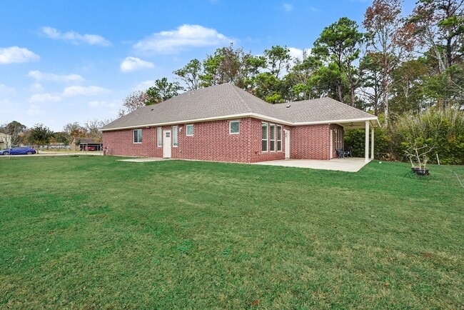 Building Photo - 3633 E Meadow Ln