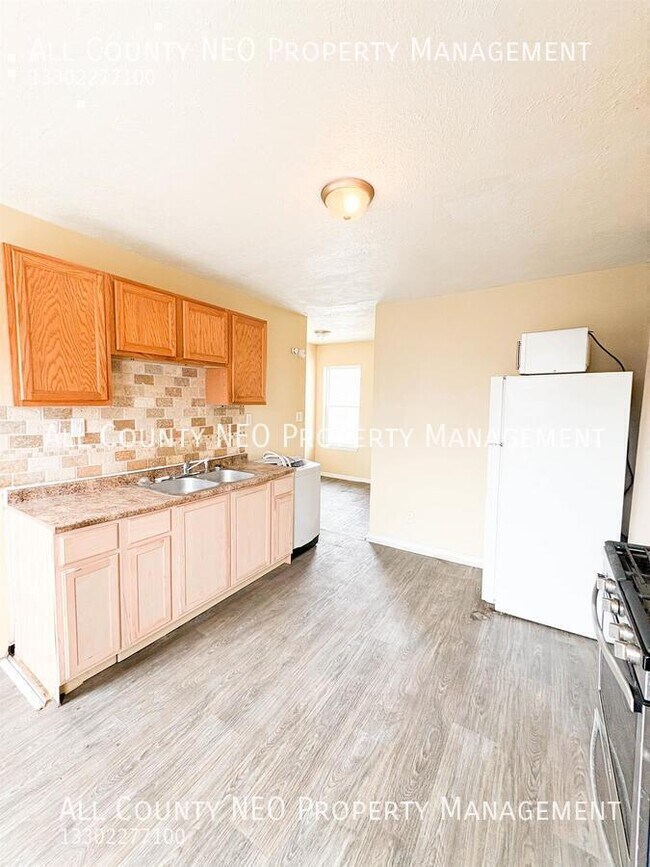 Building Photo - 4116 Denison Ave