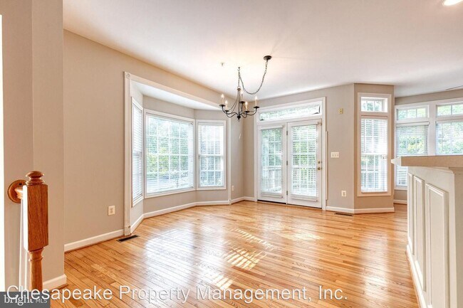 Building Photo - 3 br, 3.5 bath House - 10801 Wadsworth Road