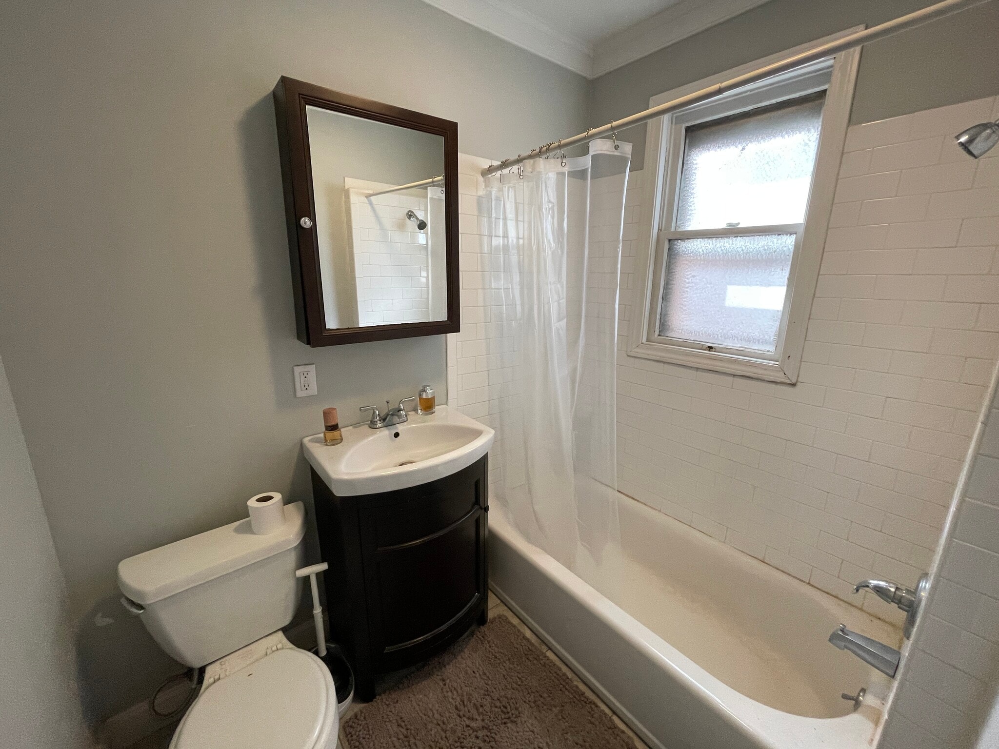 Building Photo - 35 William St