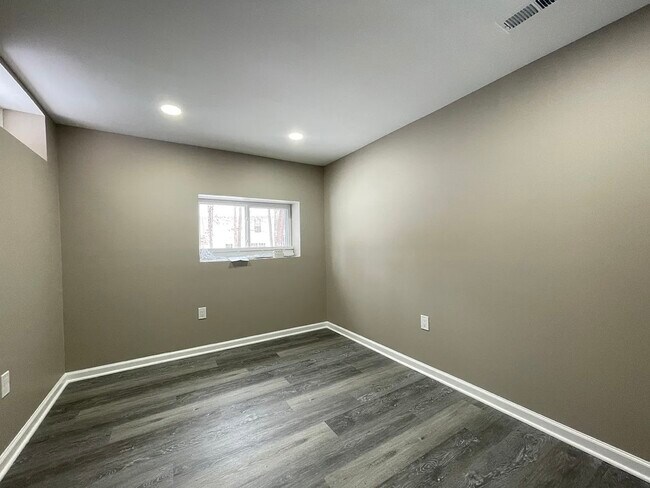 Building Photo - 11206 Golden Meadow Ct