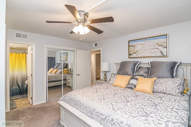 Building Photo - SHORT-TERM LEASE OPTIONS / FULLY FURNISHED APARTMENT/ ALL UTILITIES INCLUDED! WONDERFUL WAYNE MEM...