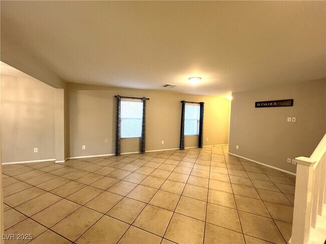 Building Photo - 9991 Pimera Alta St