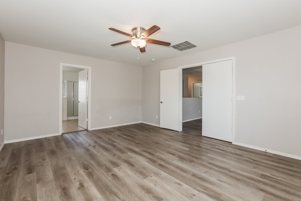 Building Photo - 30846 N Bramwell Ave