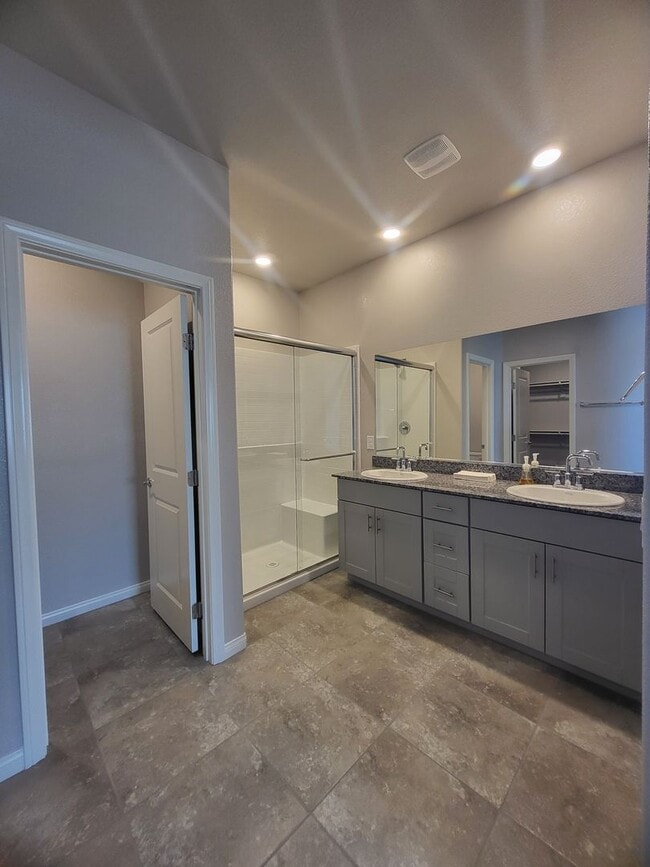 Building Photo - RIVERSTONE CELEBRATE HOMES - Hawk Ave.