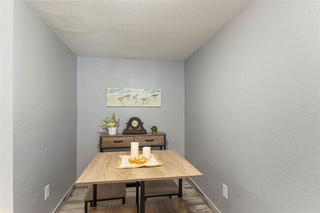 Building Photo - 5420 Avenue Q