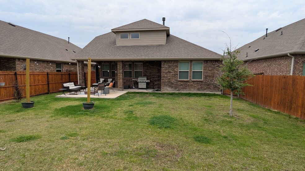 Building Photo - 3116 Maverick Dr