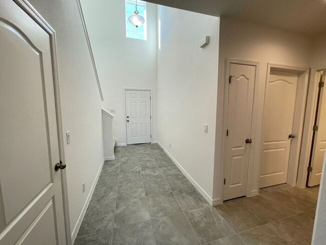 Building Photo - Williams Preserve-Brand New Townhouse-354 Annabelle Way Davenport
