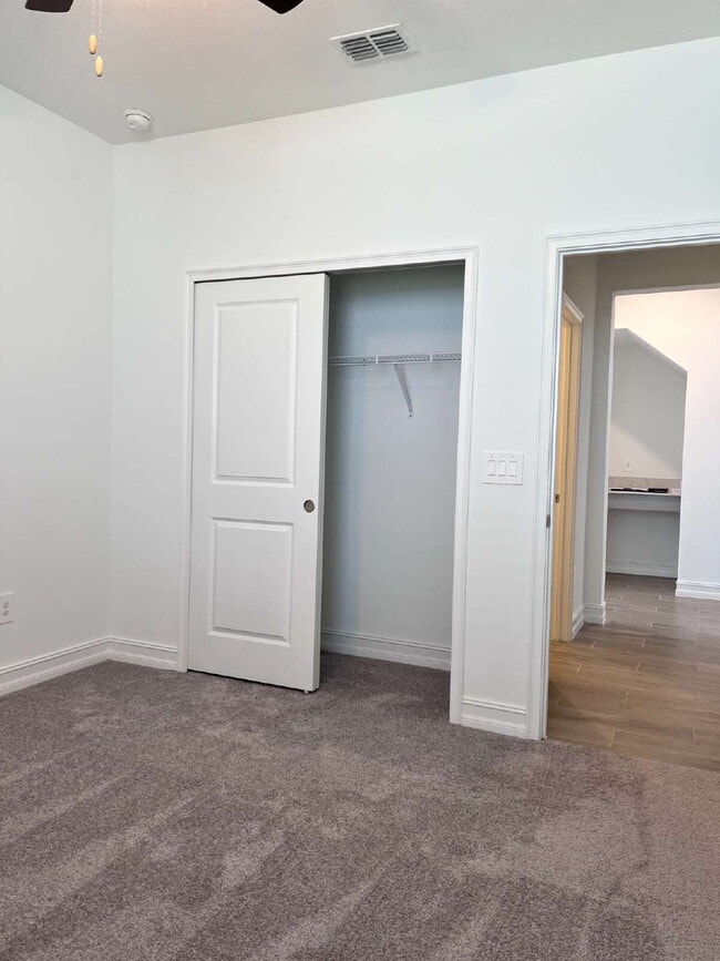 Building Photo - 7016 119th Ct E