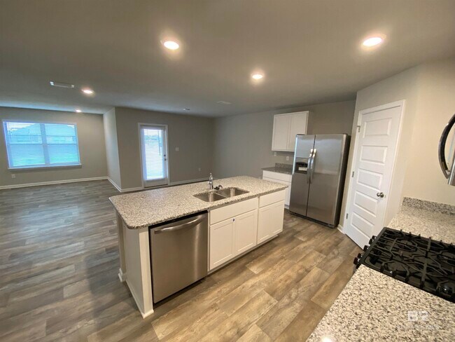 Building Photo - 8359 Harmon St