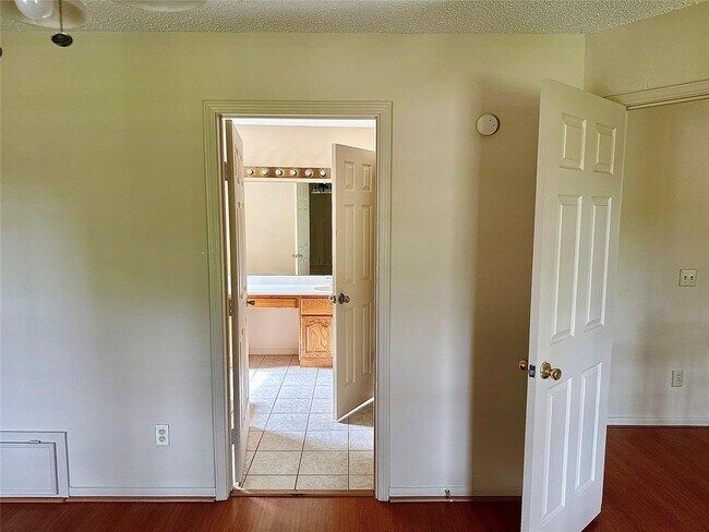 Building Photo - 4423 Canadian River Dr