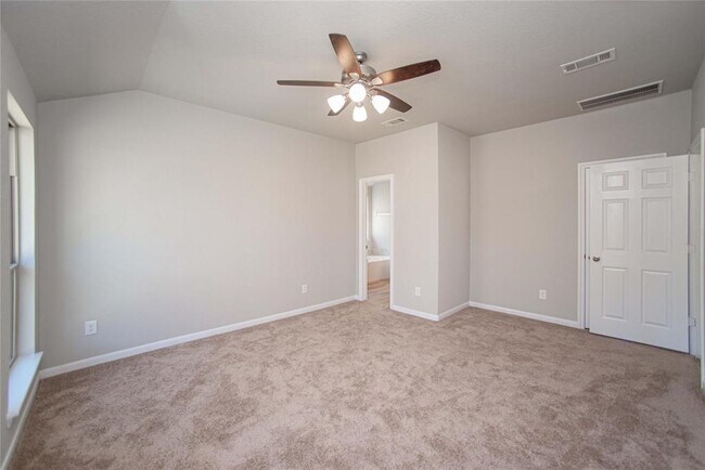 Building Photo - 2926 Grand Hawthorne Rd
