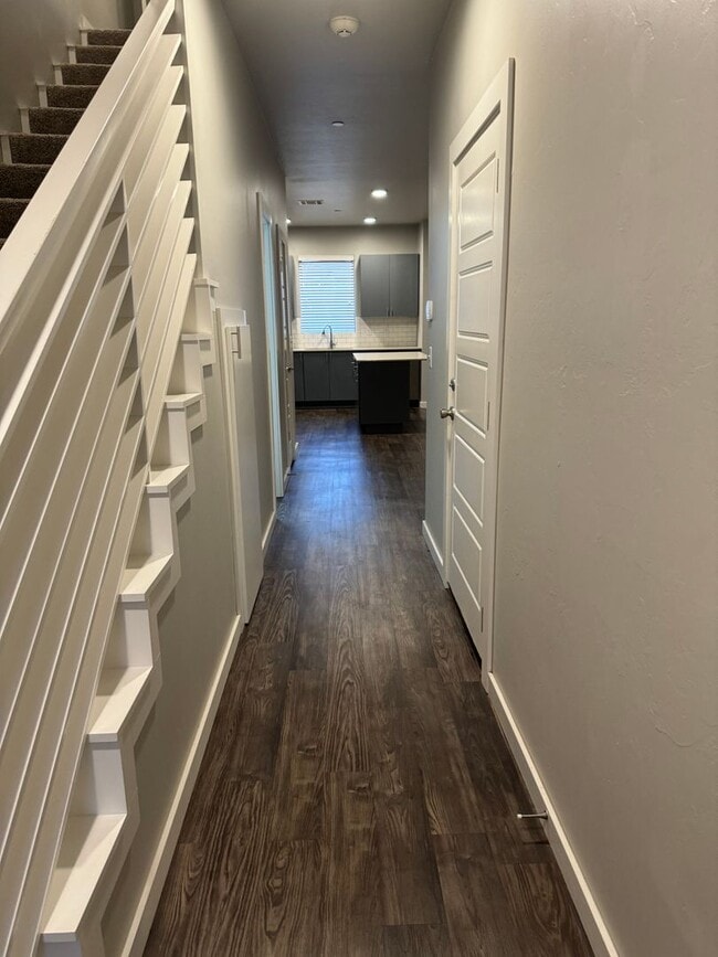 Building Photo - 1/2 off first month! 3 bedroom, 2.5 bathroom, 1 car garage