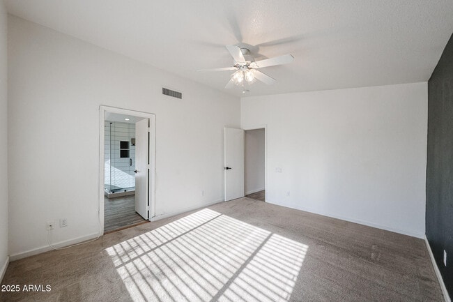 Building Photo - 6209 W Blackhawk Dr